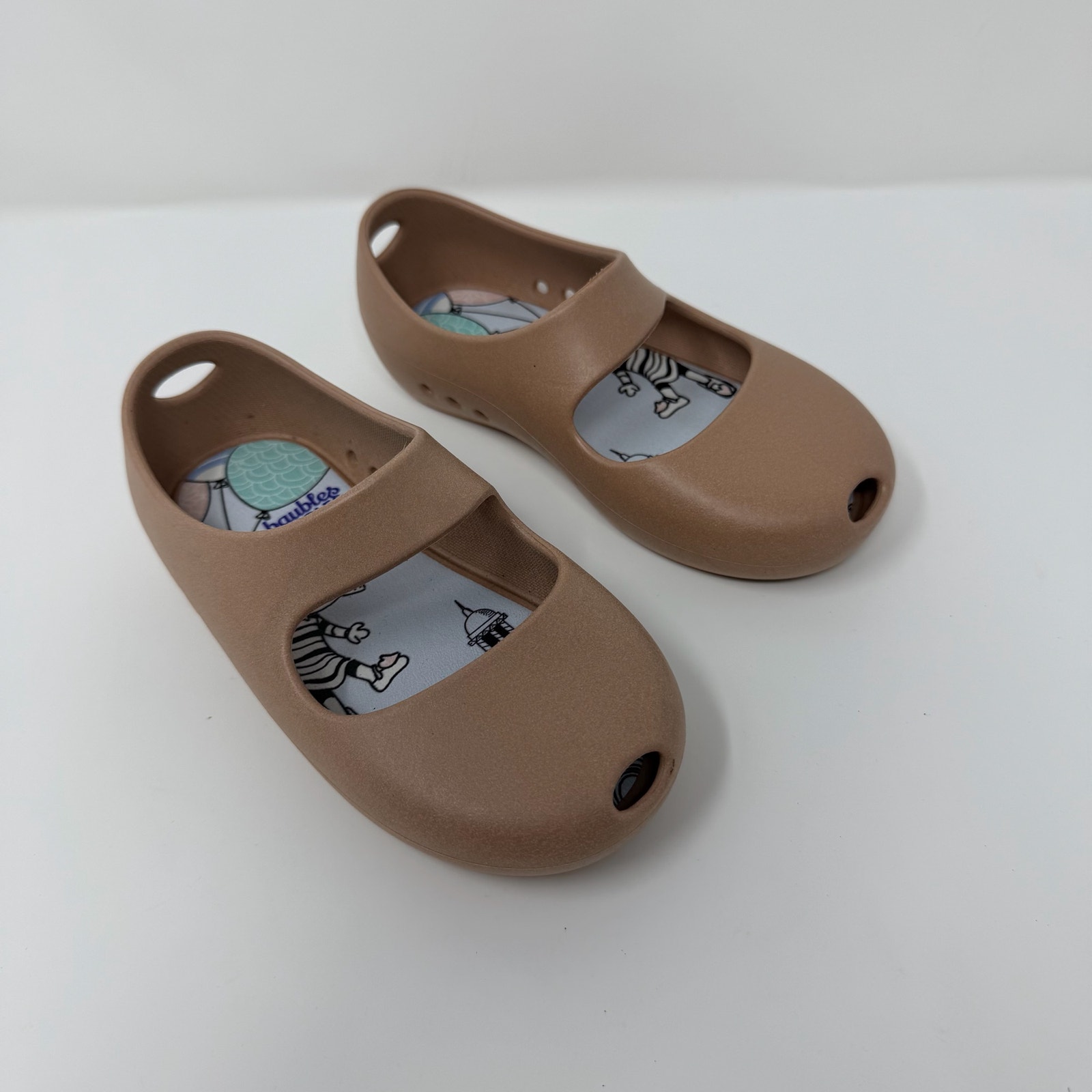 Baubles + Soles Girls Bronze Mary Jane Flats Size 8